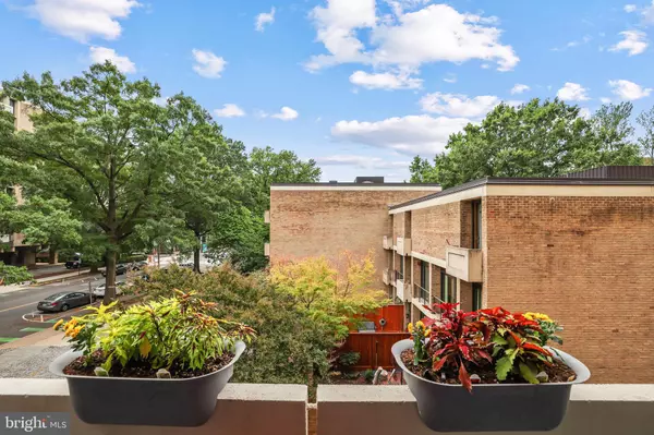 Washington, DC 20024,1245 4TH ST SW #E106