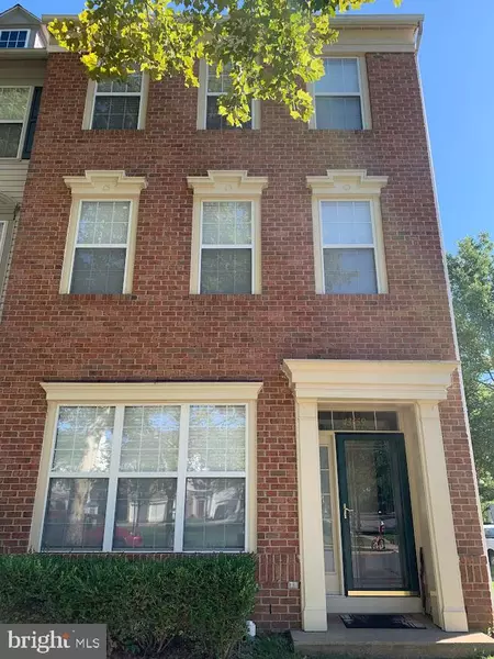 43559 MINK MEADOWS ST, Chantilly, VA 20152