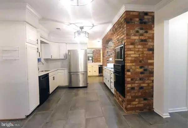 Dumfries, VA 22025,15978 COVE LN