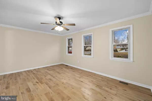 Dumfries, VA 22025,15978 COVE LN