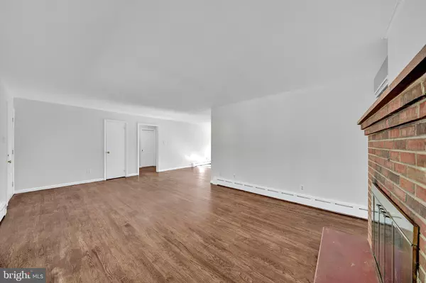 Ewing, NJ 08638,24 FEDERAL CITY RD