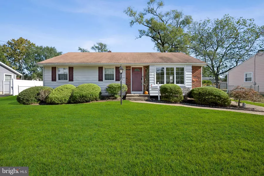 321 JUNIATA AVE, Delran, NJ 08075