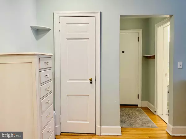 Princeton, NJ 08542,21 PALMER SQ W #D
