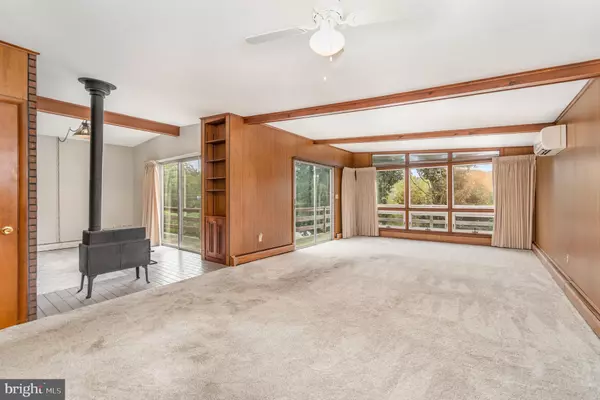 Hanover, PA 17331,8 LAKEVIEW TER