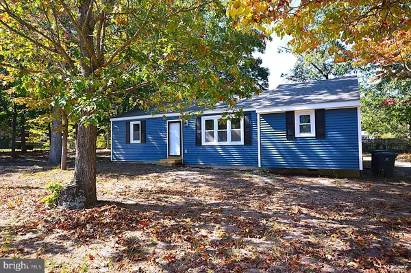 1437 9TH AVE, Williamstown, NJ 08094