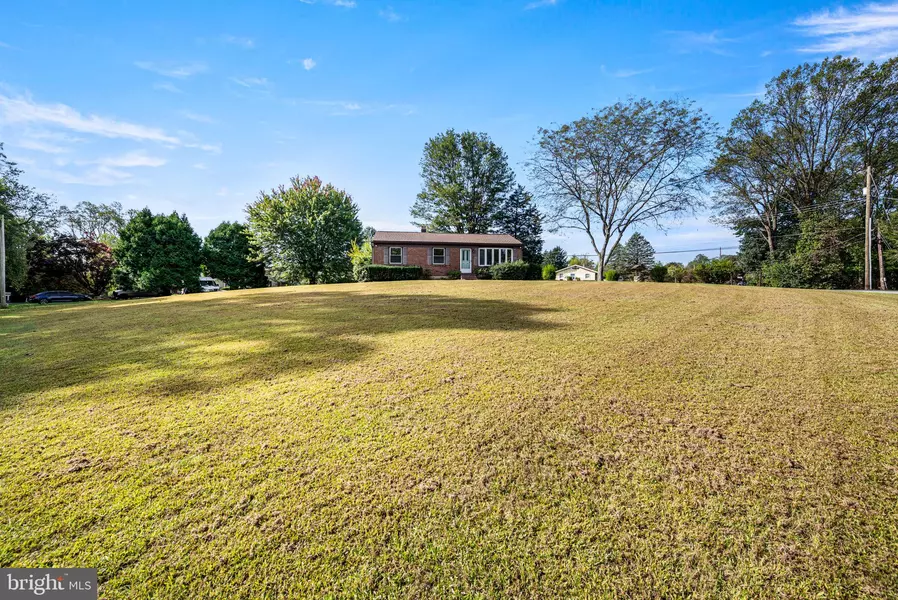 320 EAST DR, Coatesville, PA 19320