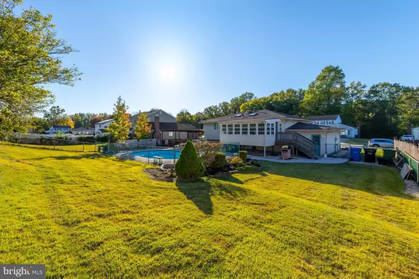 Blackwood, NJ 08012,29 HYANNIS AVE