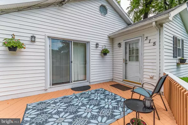 Severna Park, MD 21146,315 SOUTH DRIVE