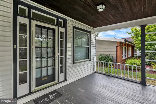 Wyomissing, PA 19610,1276 PENN AVENUE