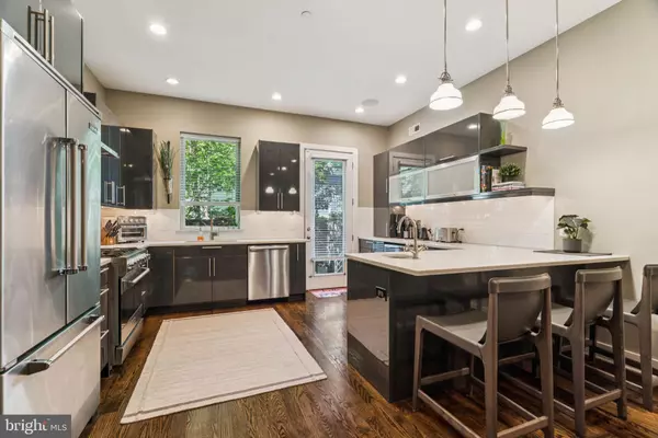 1418 PEMBERTON ST, Philadelphia, PA 19146