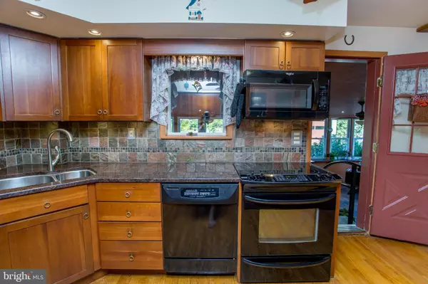 Newtown, PA 18940,40 HALLOWELL DR