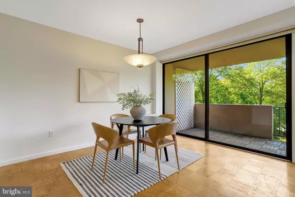 Arlington, VA 22203,4141 N HENDERSON RD #313