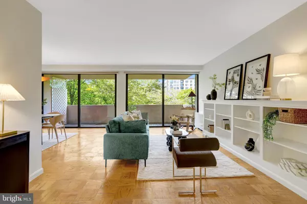 4141 N HENDERSON RD #313, Arlington, VA 22203