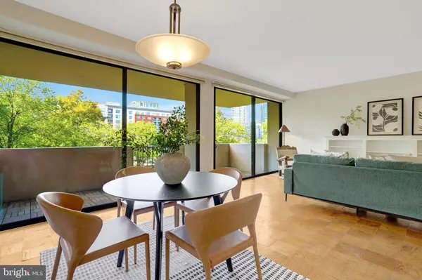 Arlington, VA 22203,4141 N HENDERSON RD #313