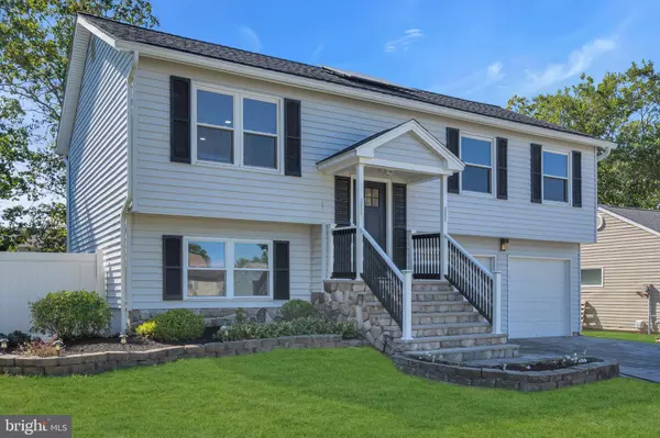 93 WINDWARD DR, Barnegat, NJ 08005