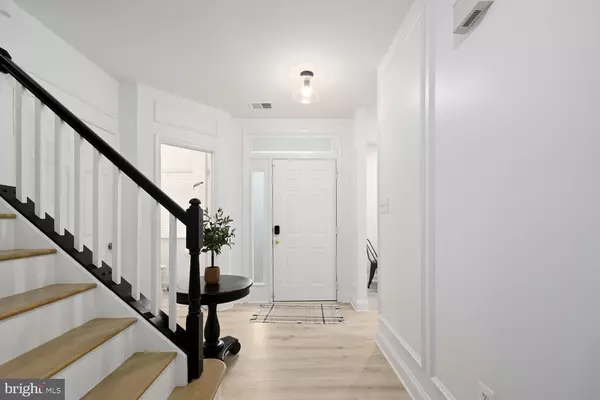 Centreville, VA 20120,14415 GLENCREST CIR #112