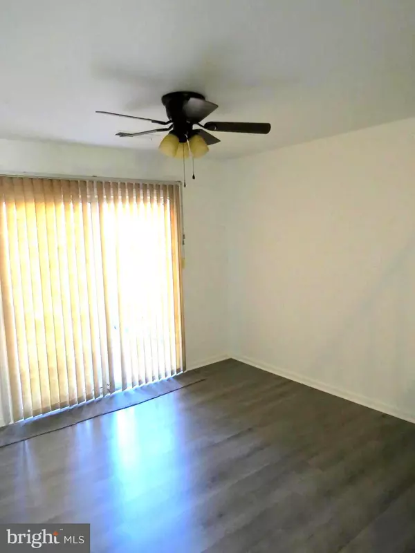 Landover, MD 20785,7730 MERRICK LN