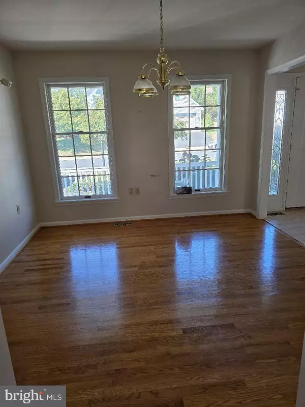 Mechanicsburg, PA 17050,5021 INVERNESS DR