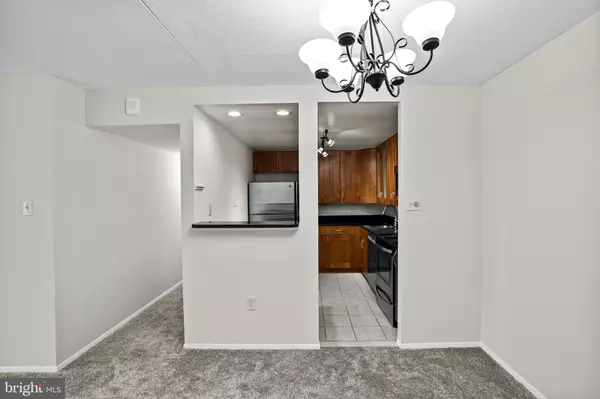 Alexandria, VA 22304,6300 STEVENSON AVE #615