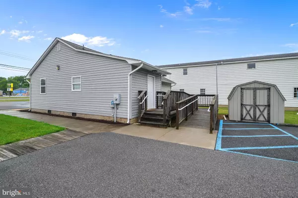 Dover, DE 19901,1665 S DUPONT HWY