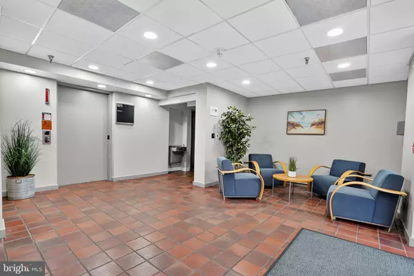 Woodbridge, VA 22192,2050 OLD BRIDGE RD #1942