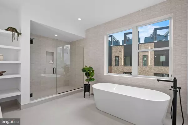 Philadelphia, PA 19123,650 FAIRMOUNT AVE #A2