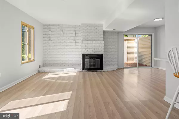 Baltimore, MD 21237,16 KING HENRY CIR #16