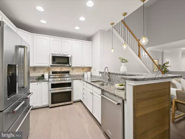 Columbia, MD 21045,8820 SHINING OCEANS WAY #407