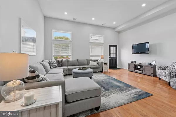 Philadelphia, PA 19125,313 E WILDEY ST