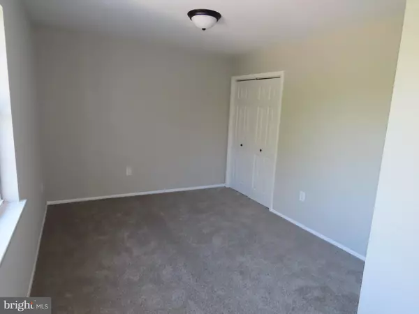 Claymont, DE 19703,3048 GREENSHIRE AVE