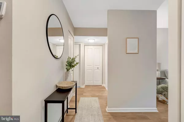 Fairfax, VA 22031,3105 BUCCANEER CT #201