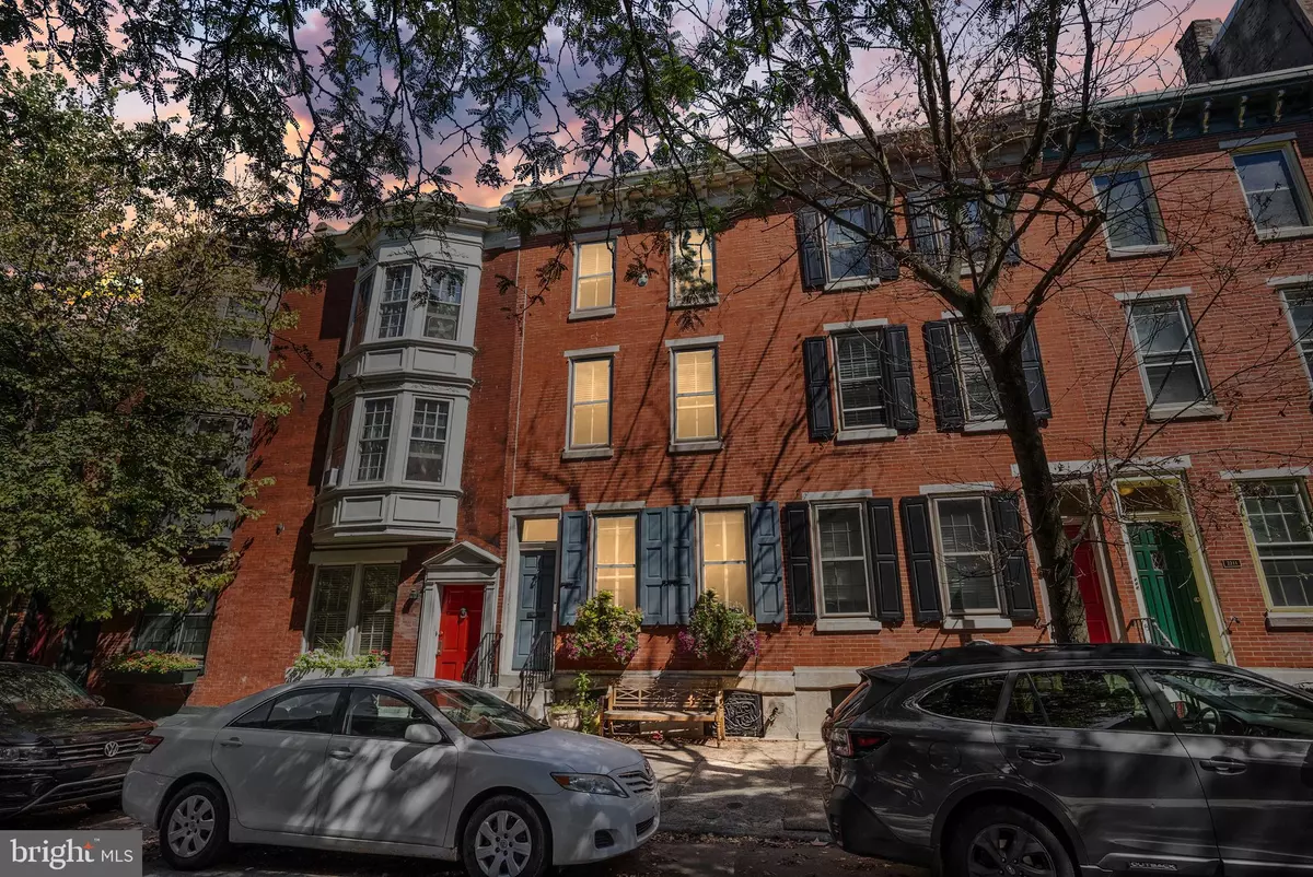 Philadelphia, PA 19103,2215 PINE ST