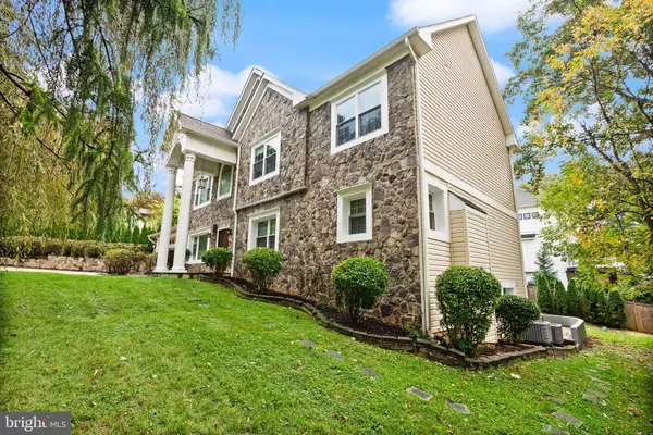 Fairfax, VA 22030,9917 COLONY RD