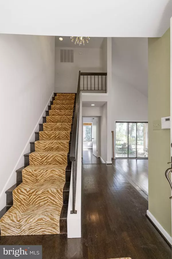 Gaithersburg, MD 20886,9529 ASH HOLLOW