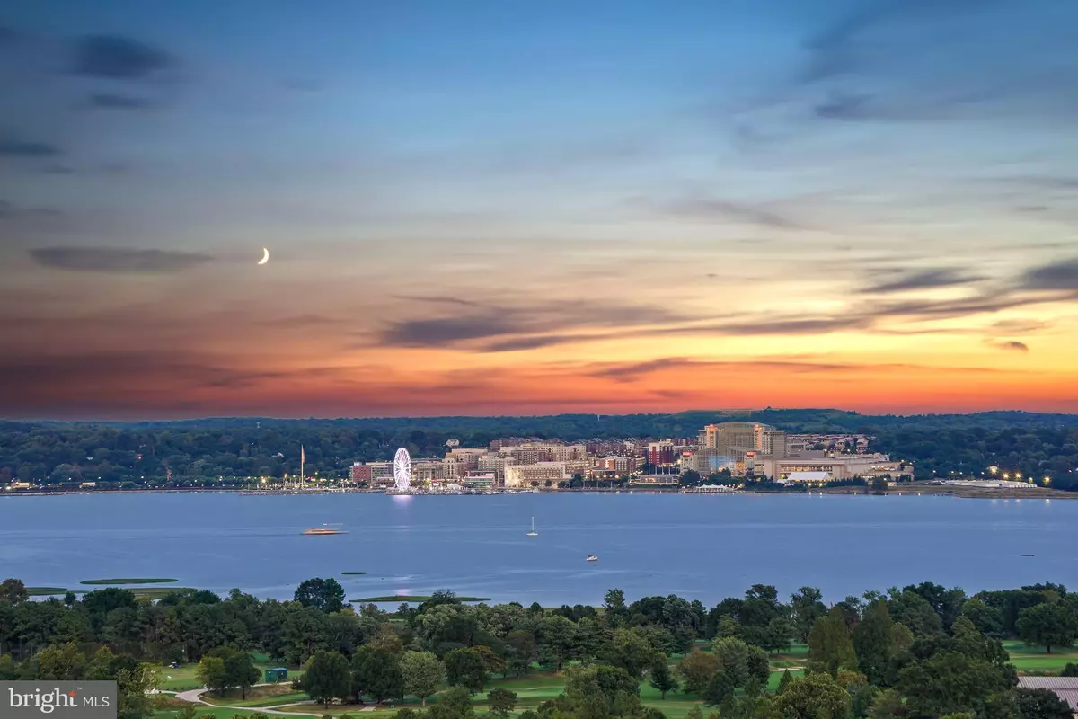 Alexandria, VA 22303,5903 MOUNT EAGLE DR #1612