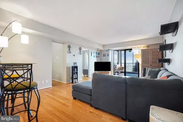 Alexandria, VA 22303,5903 MOUNT EAGLE DR #1612