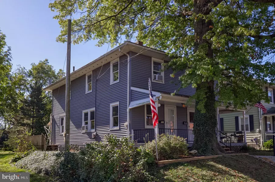 121 MILL ST, Manheim, PA 17545