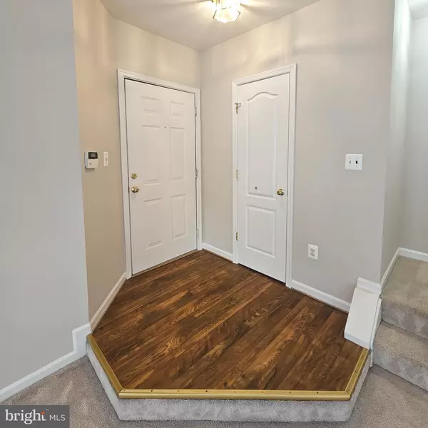 Alexandria, VA 22304,5098 ENGLISH TER #104