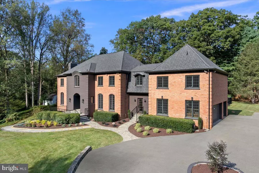 10816 BARN WOOD LN, Potomac, MD 20854