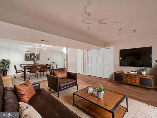 Lititz, PA 17543,70 PEBBLE CREEK DR