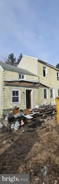 7 HAZE RD, Pottsville, PA 17901