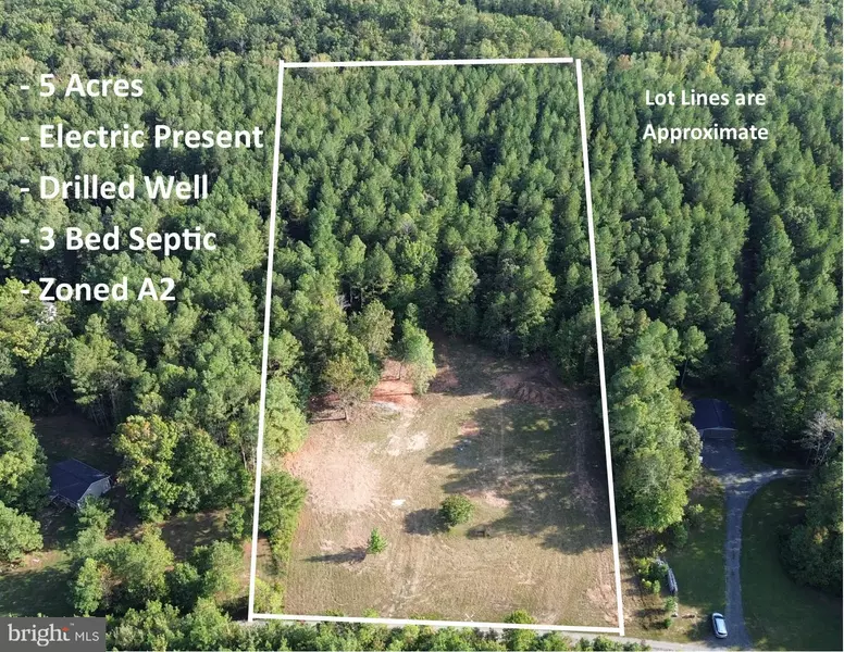 943 WHITE WALNUT RD, Louisa, VA 23093