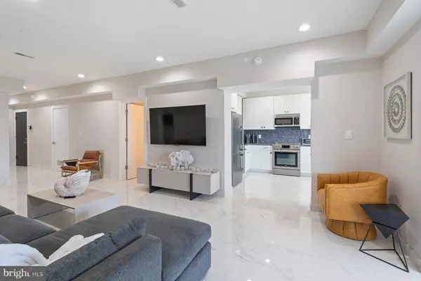 Ventnor City, NJ 08406,5311 ATLANTIC AVE #303