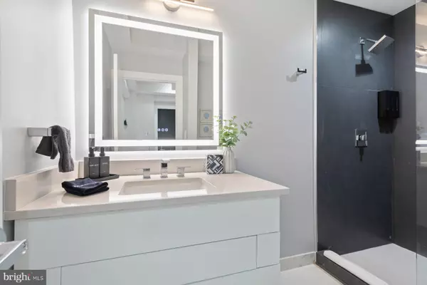 Ventnor City, NJ 08406,5311 ATLANTIC AVE #304