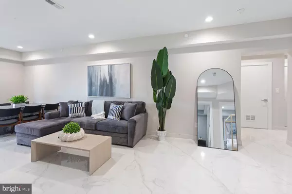 Ventnor City, NJ 08406,5311 ATLANTIC AVE #304