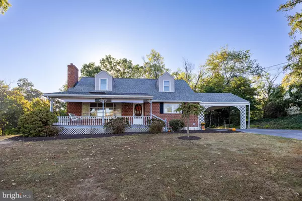 2264 HORSESHOE DR, Pottstown, PA 19464