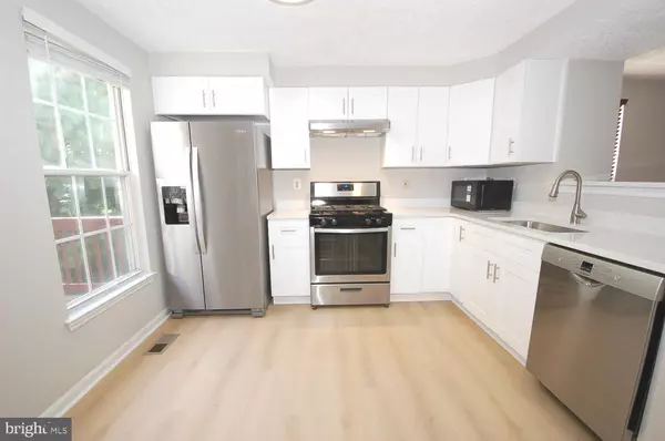 Laurel, MD 20723,8916 PEMBROOK WOODS