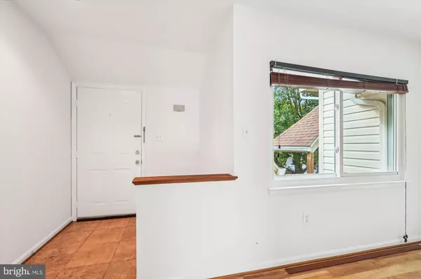 Olney, MD 20832,18251 LEMAN LAKE DR #606