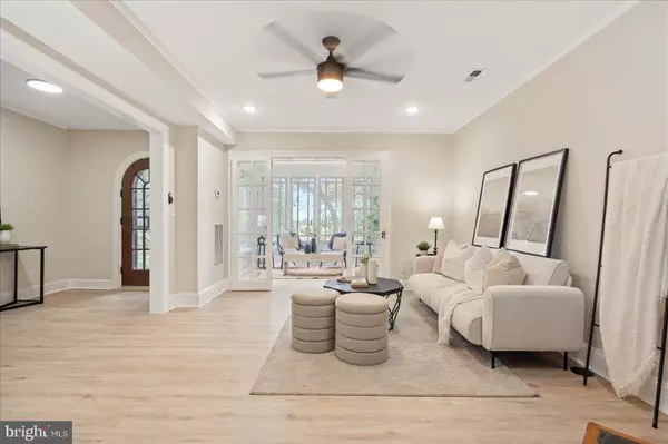 Baltimore, MD 21218,1004 E 36TH ST