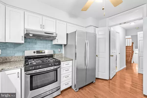 Fairfax, VA 22033,11906 INVERNESS CT